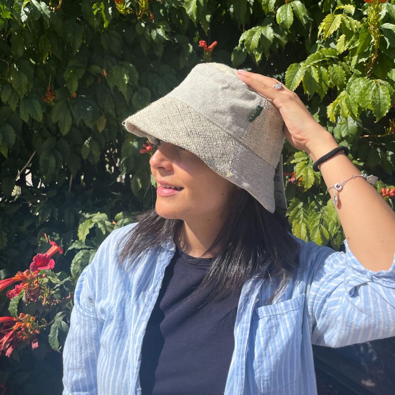 Sombrero bohemio de cáñamo y algodón con parches - Natural