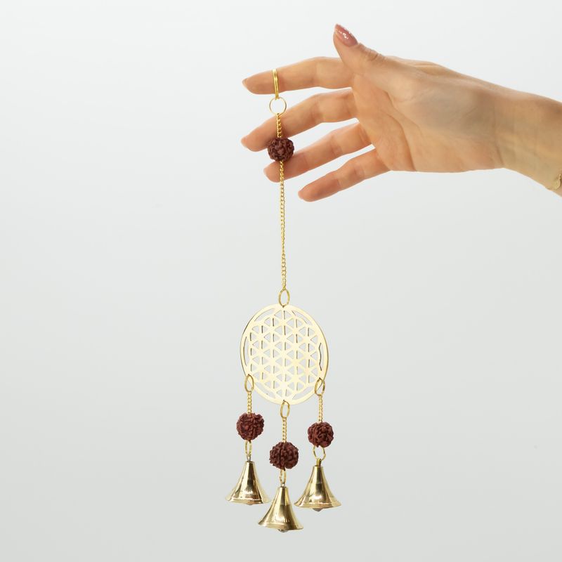 Campanillas indias - Flor de la Vida en latón con cuentas de rudraksha - 3 campanas - 6x27 cm