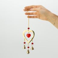 Campanillas indias - latón con cuentas de vidrio en forma de corazón de rubí - 3 campanas - 6,5x24 cm