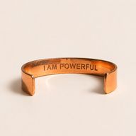 Pulseras de cobre macizo con grabados de afirmaciones (varias)