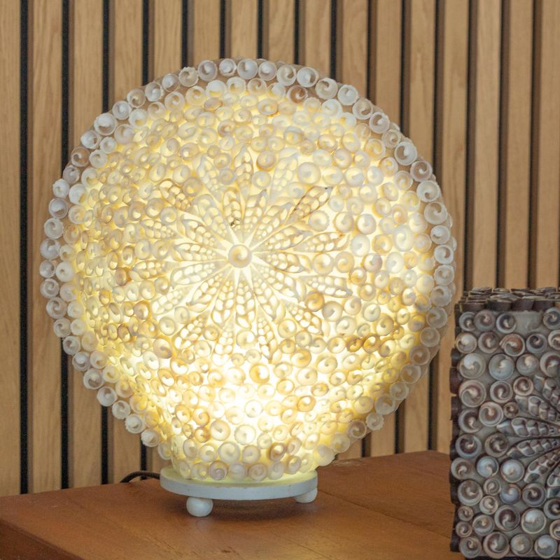 Lámpara bohemia de concha marina - concha de arte tallada, grande y redonda - 30 cm
