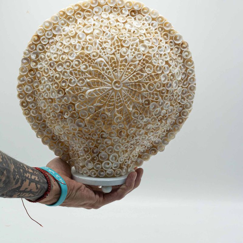 Lámpara bohemia de concha marina - concha de arte tallada, grande y redonda - 30 cm