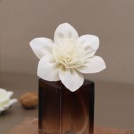 Flores difusoras naturales – Lirio grande en cuerda