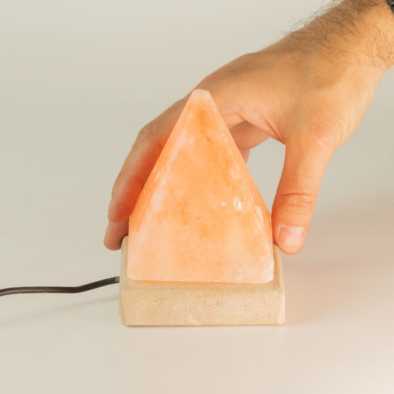 Lámpara de sal piramidal USB de calidad - 9 cm (una unidad)