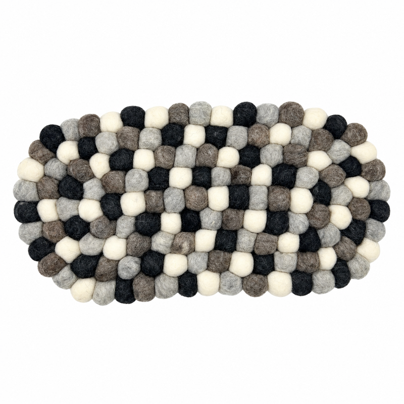 Alfombra central ovalada de bolas de fieltro - 38x18cm Color gris múltiple