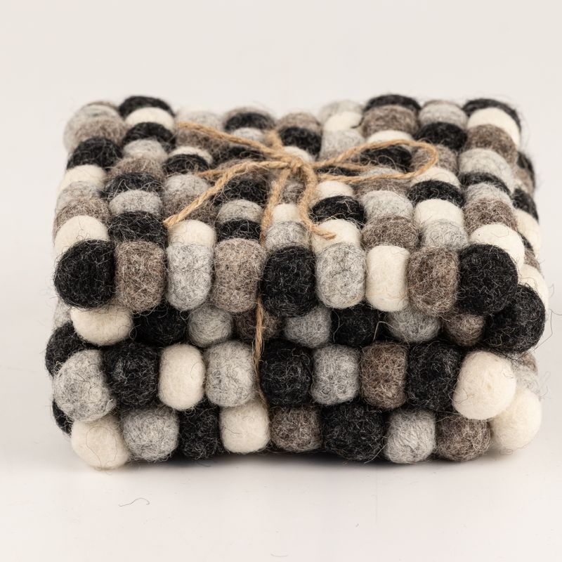 Posavasos cuadrados de bolas de fieltro - 10 cm color gris múltiple (juego de 4)