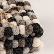 Posavasos cuadrados de bolas de fieltro - 10 cm color gris múltiple (juego de 4)