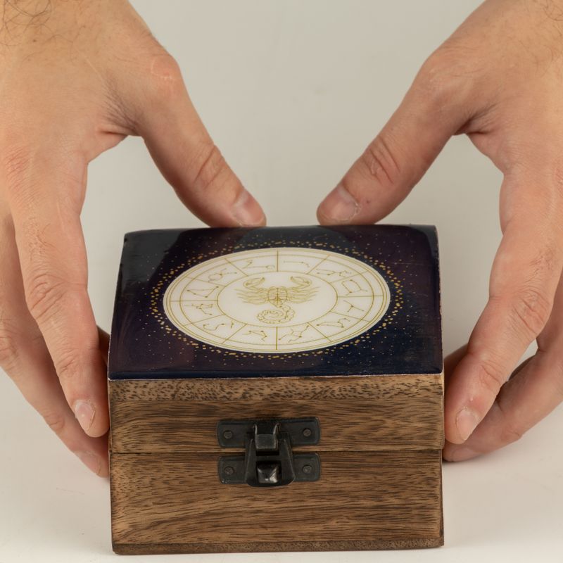 Caja pequeña esmaltada - Escorpio