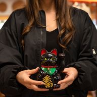 Gato de la suerte negro - 15 cm