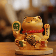 Gato de la suerte solar con base de madera - Mano móvil dorada