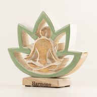 Figura de madera de mujer haciendo yoga - Flor de loto - Salvia - Armonía