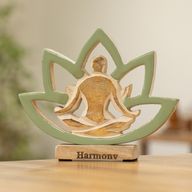 Figura de madera de mujer haciendo yoga - Flor de loto - Salvia - Armonía
