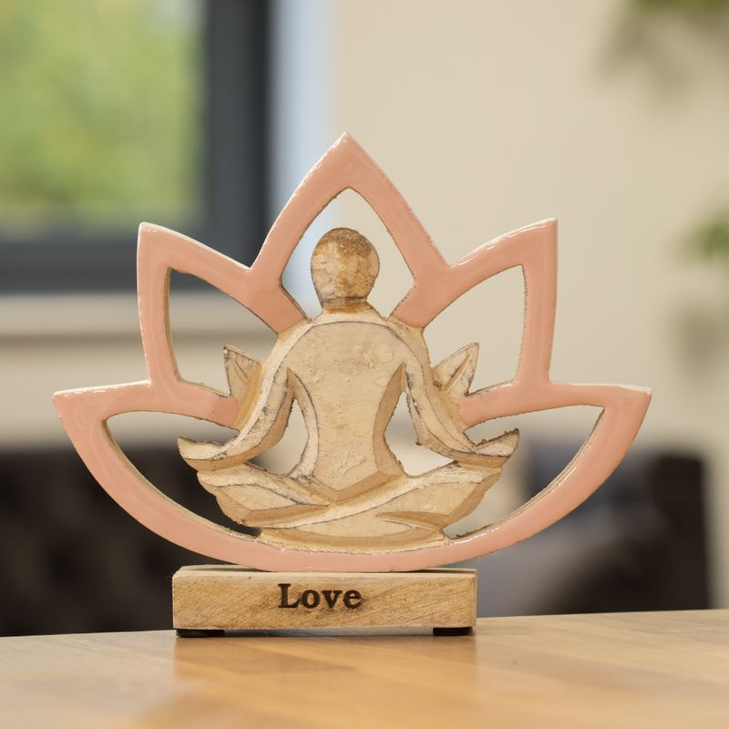 Figura de madera de mujer haciendo yoga - Flor de loto - Rosa empolvado - Amor