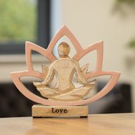 Figura de madera de mujer haciendo yoga - Flor de loto - Rosa empolvado - Amor