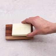 Jabonera clásica de caoba - Grid Drainer
