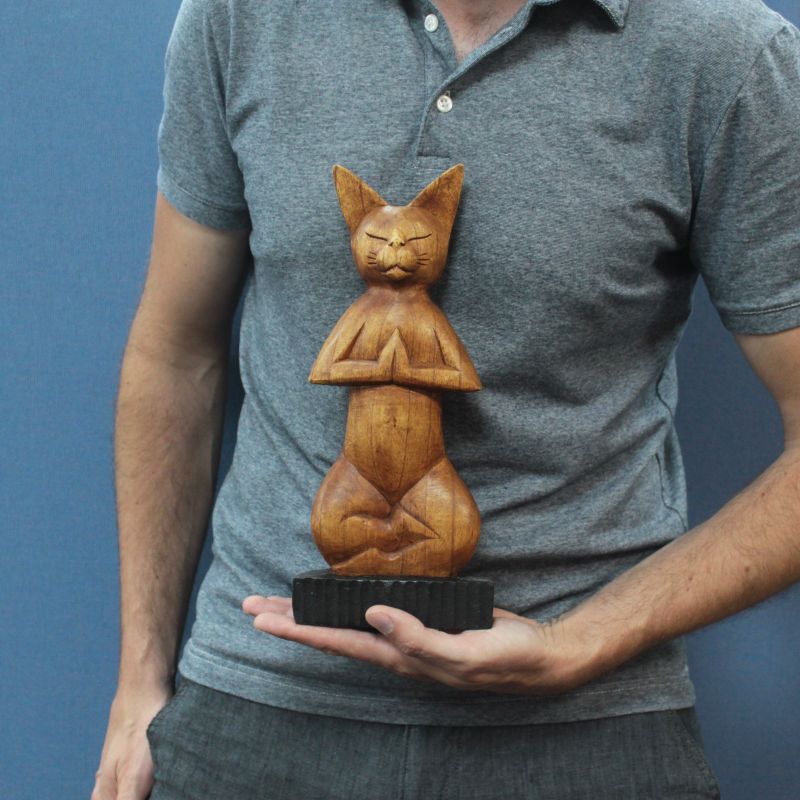 Gato de yoga tallado a mano - Loto