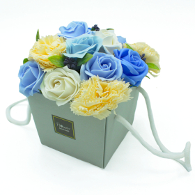 Bouquet Flores Jabón-Rosas Azules y clavel