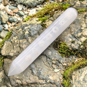 Varita Selenita - 16 cm (Punto uno Extremo) 7 Chakra
