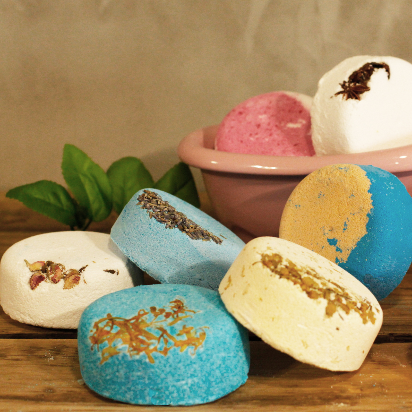 AW Artisan Dropshipping, fabricante, proveedor y distribuidor de Mega-Burbujas Florase efervescentes, bombas de baño aromáticas, bombas de baño artesanales con productos naturales.