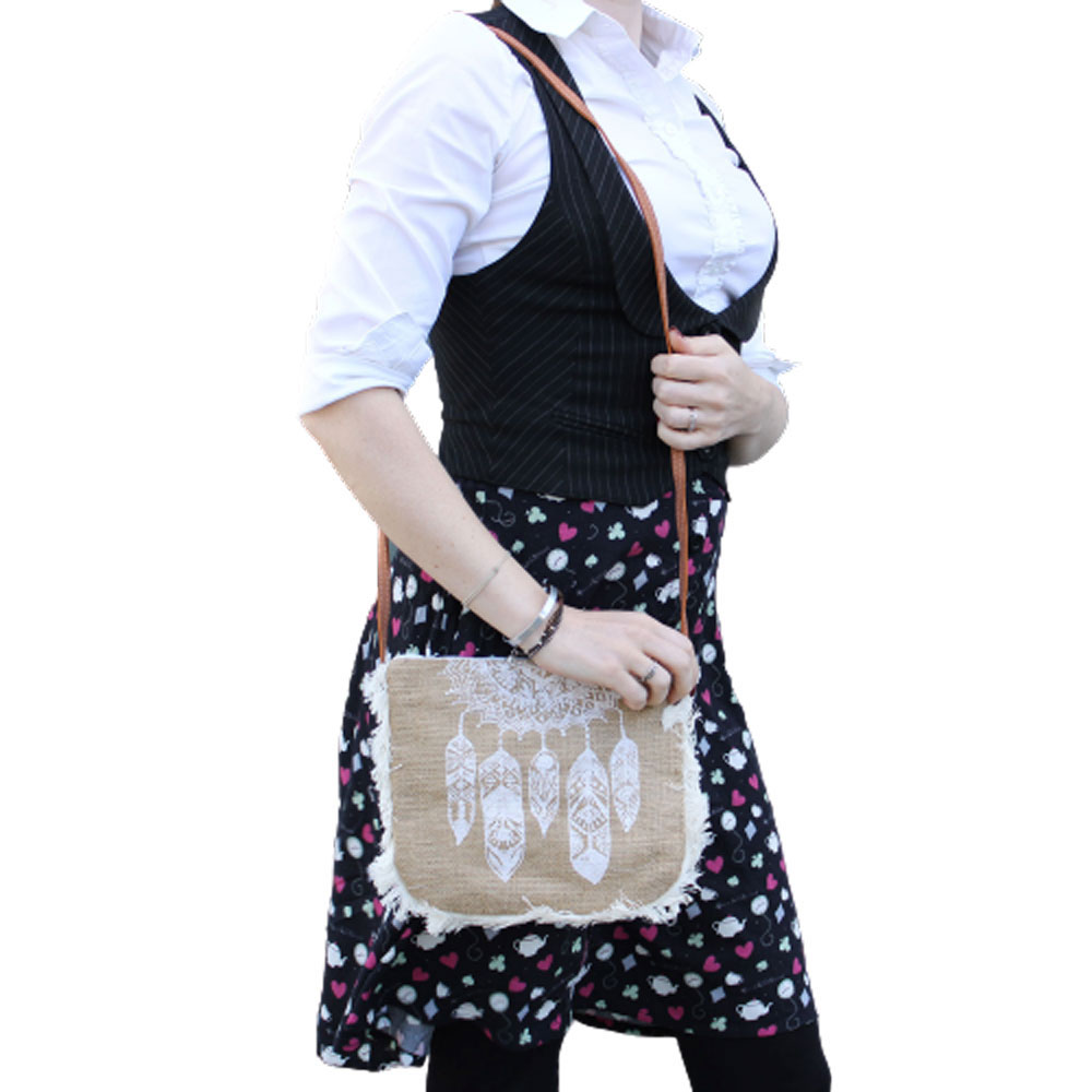 Bolso con Flecos de Yute AW Artisan