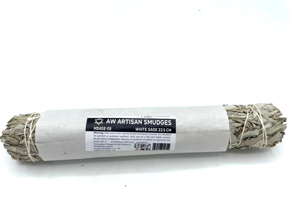 Palito de salvia en papel kraft