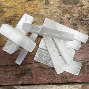 Varitas de Selenita en tendencia para revender en tu tienda online