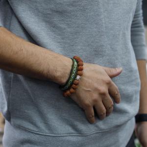 Pulseras de rudraksha para añadir a tu tienda online