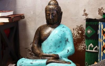 Estatuas Gigantes de Buda y Relieves